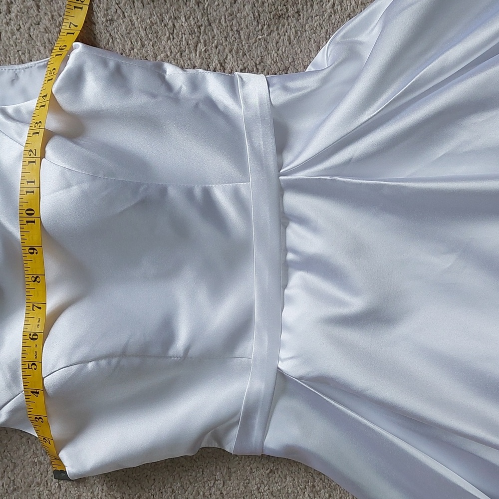 White 1950s Style Satin A-Line Tea Length Wedding Dress and Bow Veil Sz 6 - Picture 13 of 17